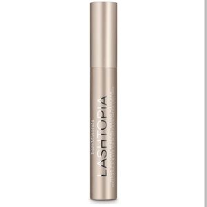 LASHTOPIA MEGA VOLUME MINERAL-BASED MASCARA